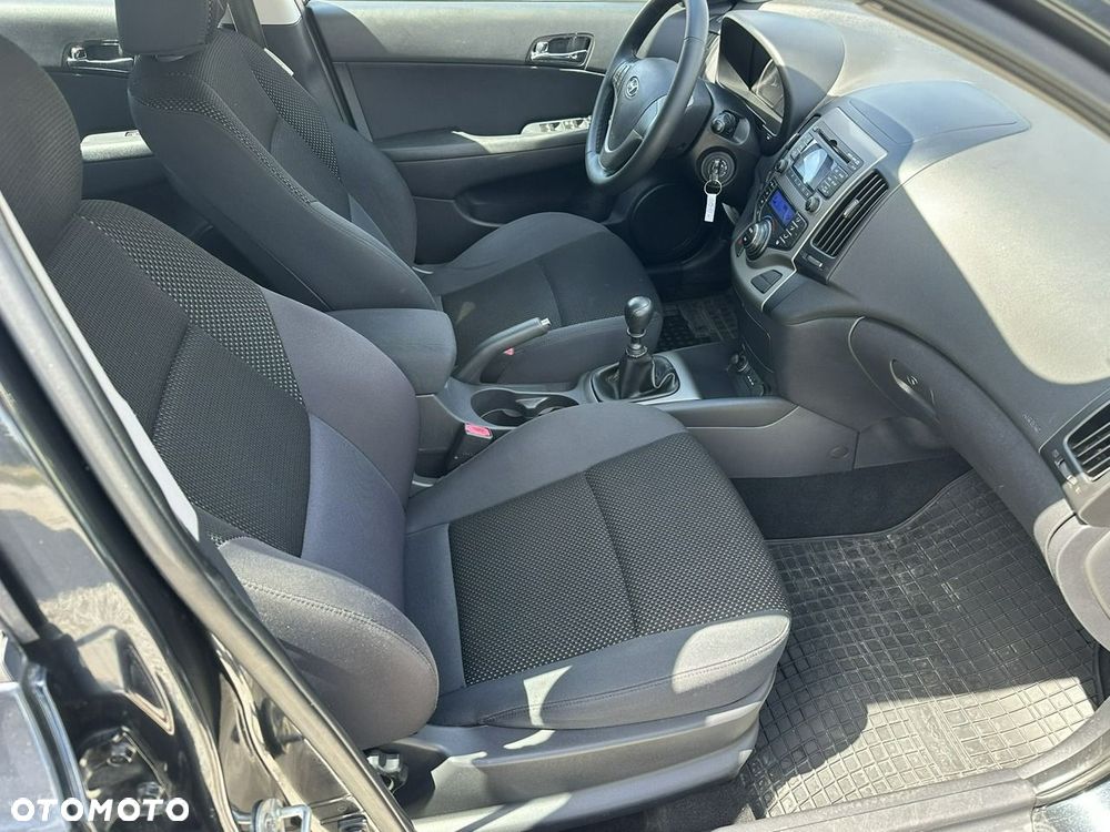 Hyundai i30 1.6 Comfort - 22