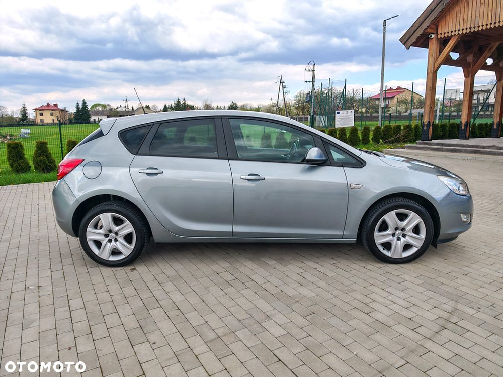 Opel Astra 1.4 Turbo Edition - 17