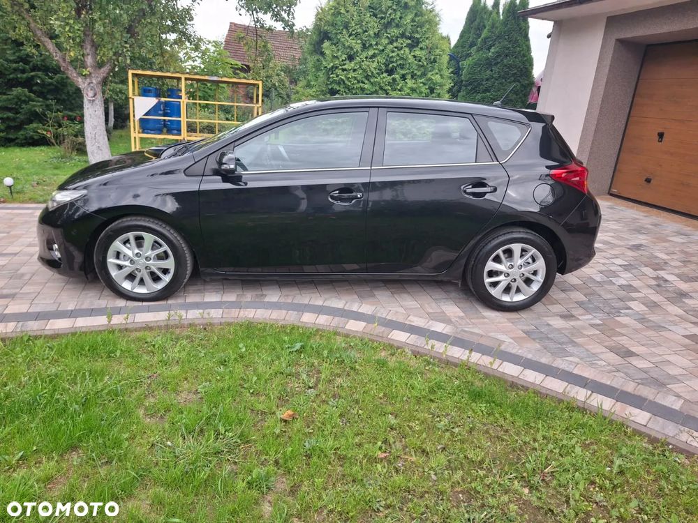 Toyota Auris 1.6 Valvematic Executive - 5