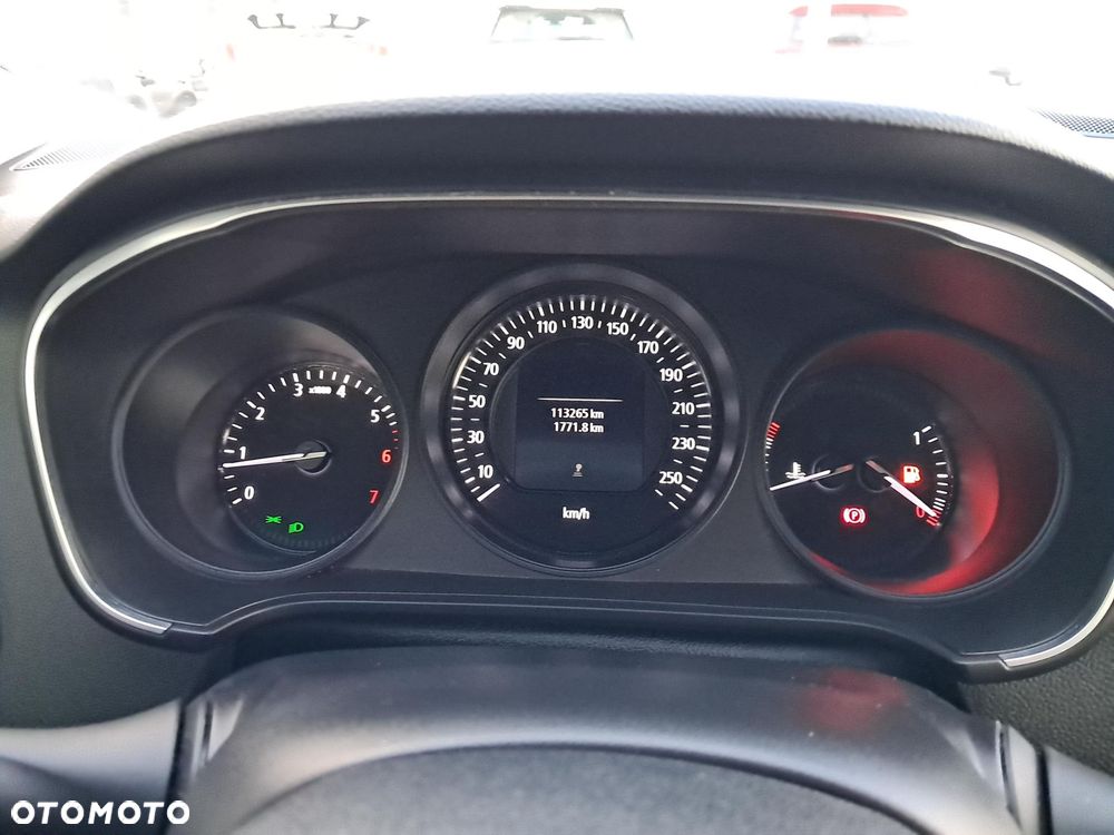 Renault Megane 1.6 SCe Zen - 27