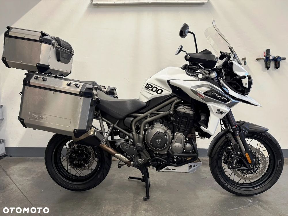 Triumph Tiger - 2