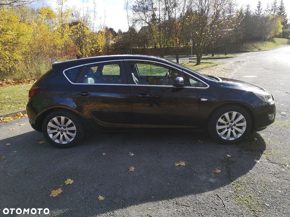 Opel Astra IV 1.6 T Cosmo - 6