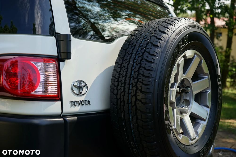 Toyota FJ - 25