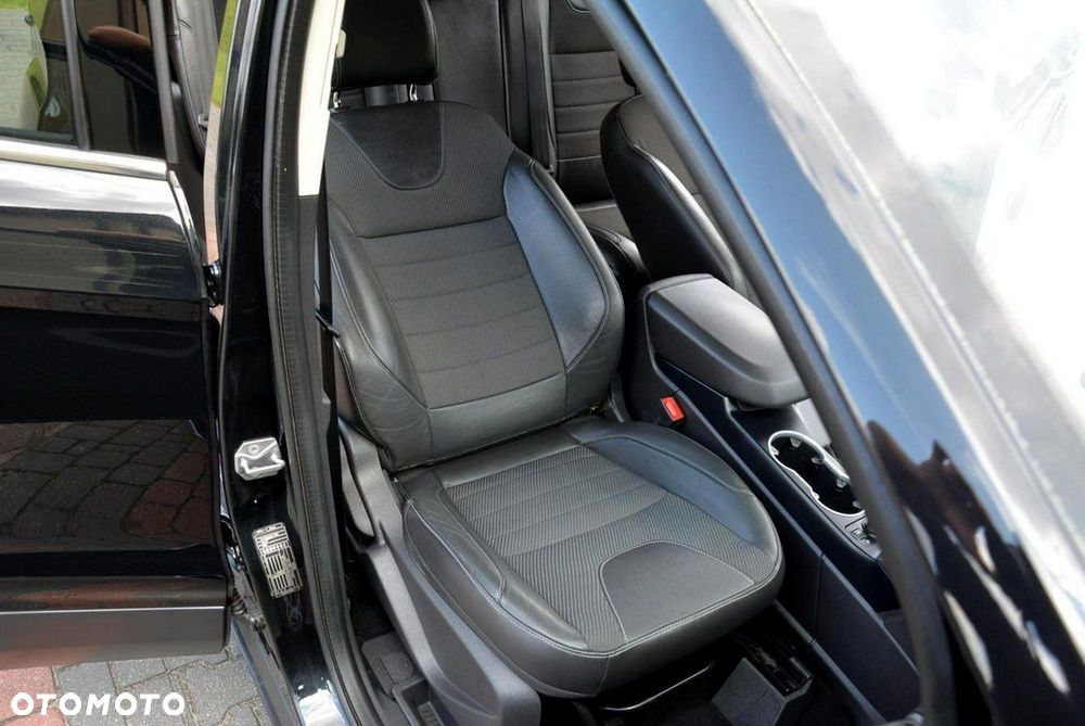 Ford Kuga 2.0 TDCi FWD Titanium - 16