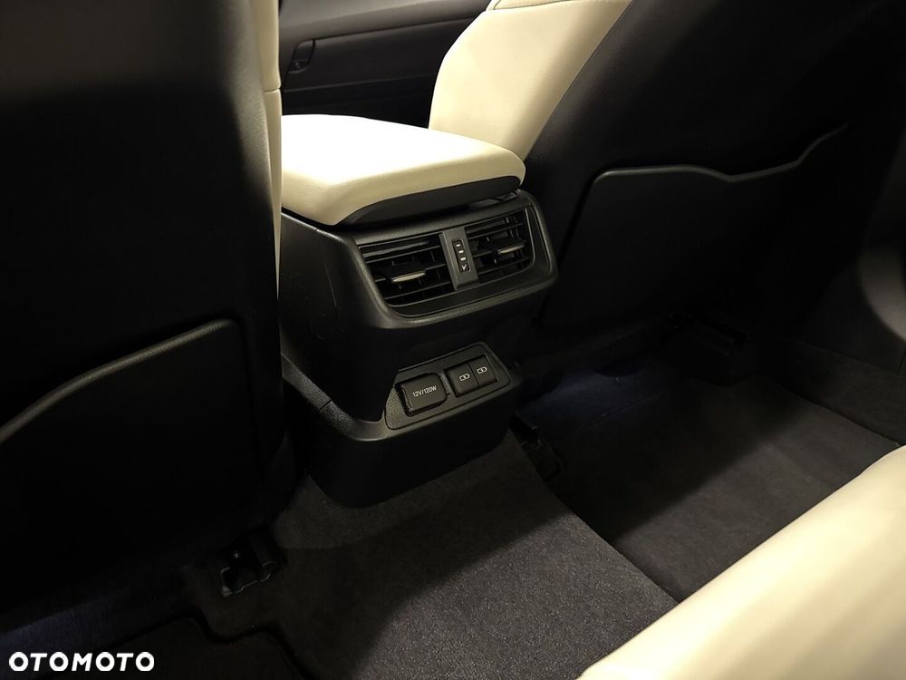 Lexus ES 300h Business Edition - 12