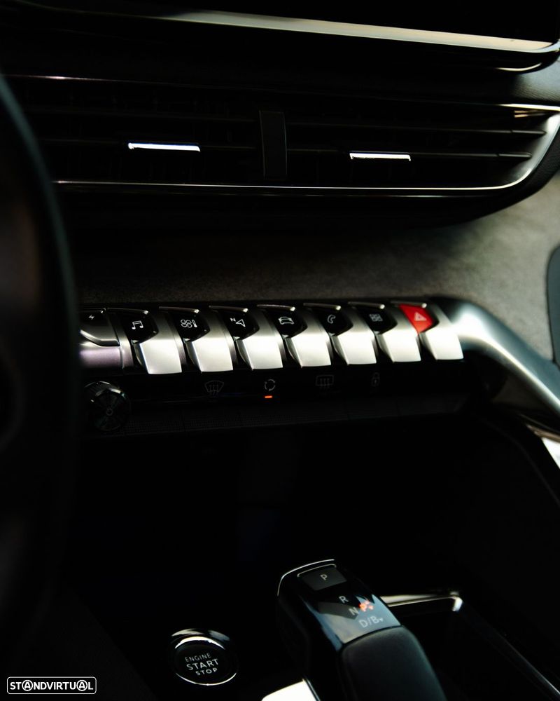 Peugeot 3008 Hybrid 225 e-EAT8 GT Pack - 14