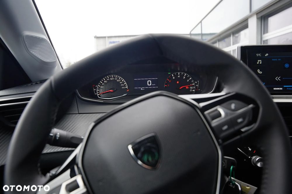 Peugeot 208 - 12