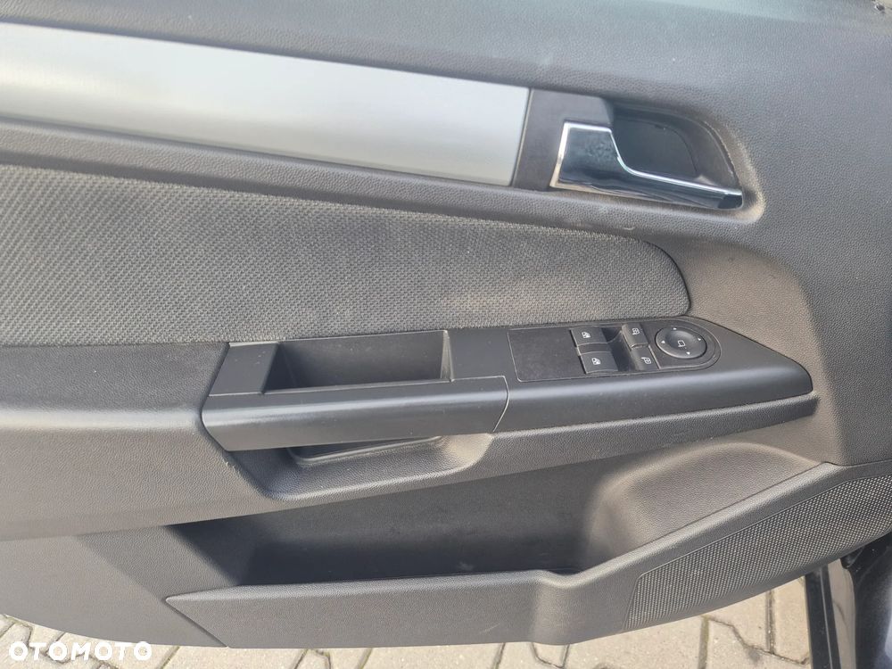Opel Astra 1.4 Edition Plus - 28