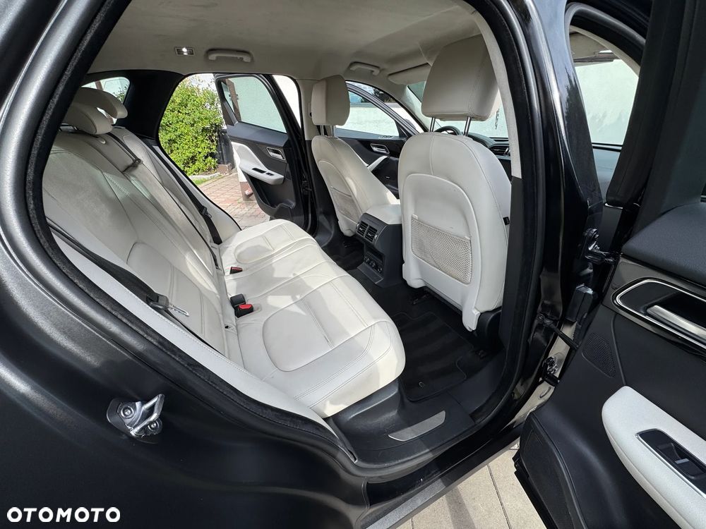 Jaguar F-Pace 2.0 i4P AWD Prestige - 31