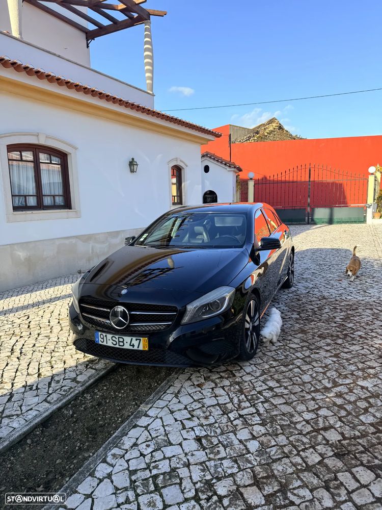 Mercedes-Benz A 200 CDI (BlueEFFICIENCY) 7G-DCT Urban - 2