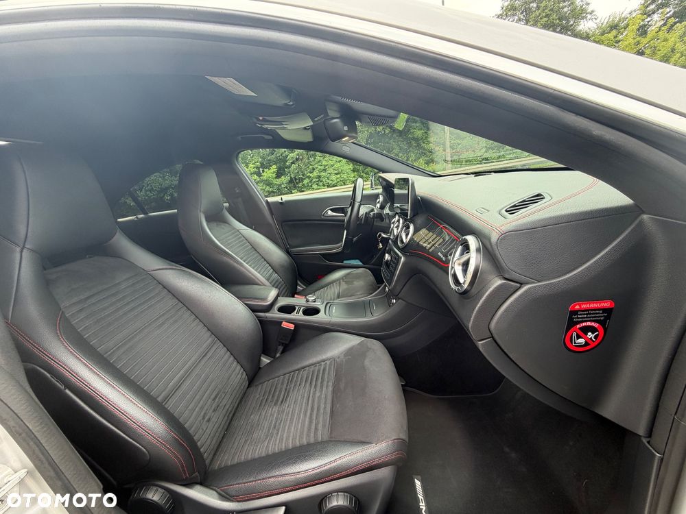 Mercedes-Benz CLA 250 Sport 7G-DCT - 12