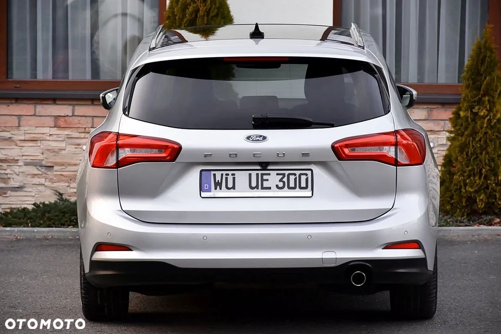 Ford Focus 1.5 EcoBlue Start-Stopp-System TITANIUM DESIGN - 16