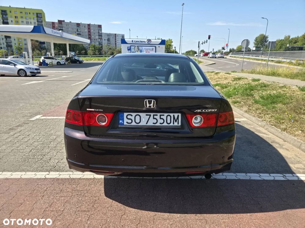 Honda Accord 2.0 Executive - 8