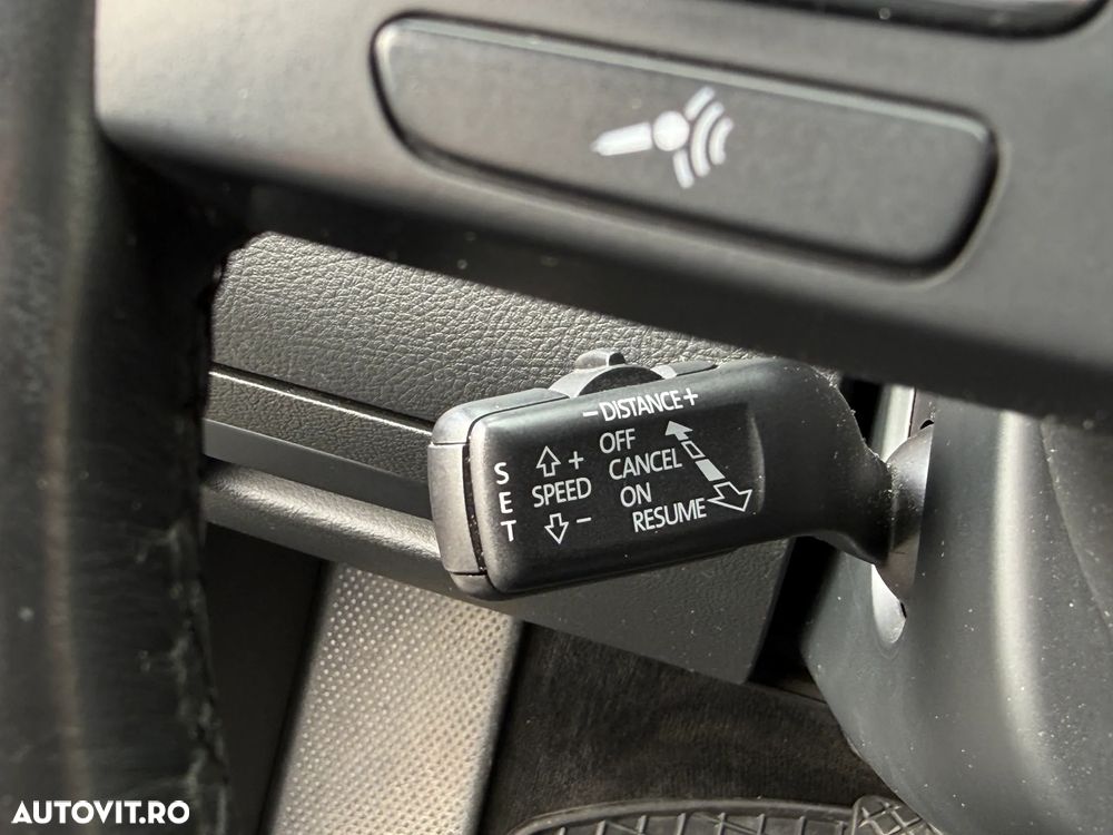 Volkswagen Passat CC 2.0 TDI BlueMotion Technology DSG Exclusive - 24