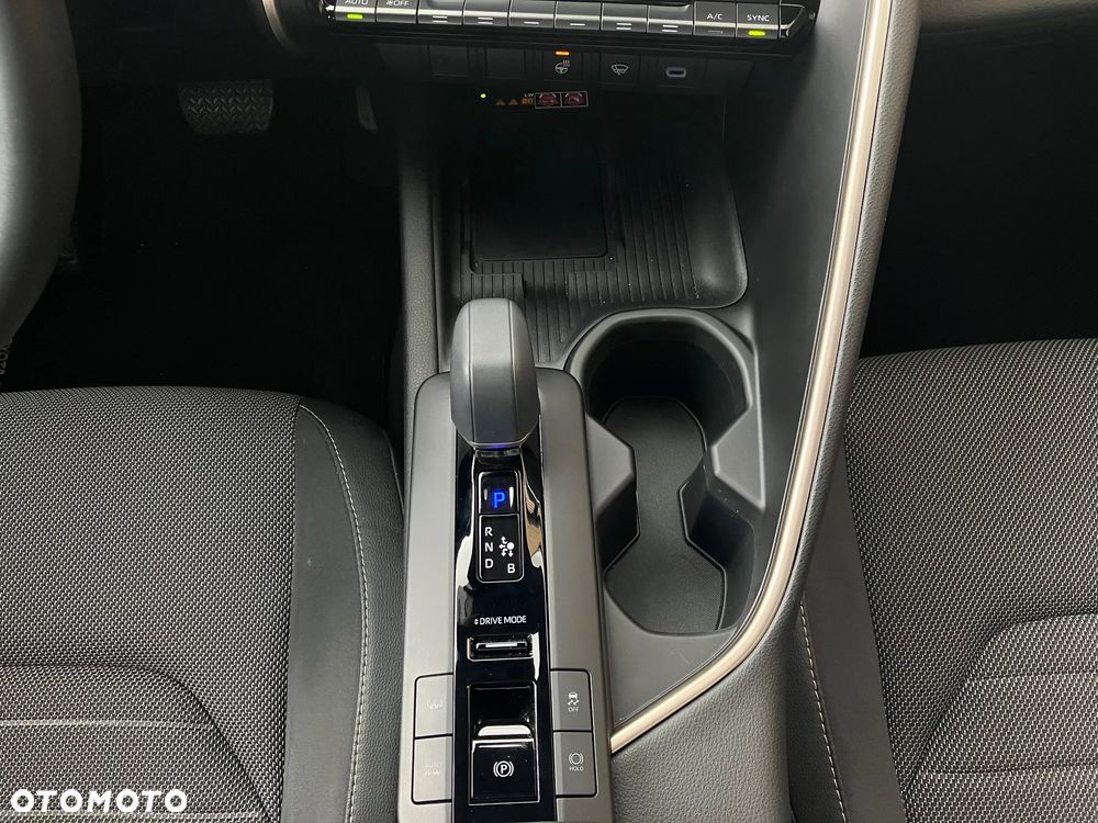 Toyota C-HR 2.0 PHEV Dynamic Force Executive - 32