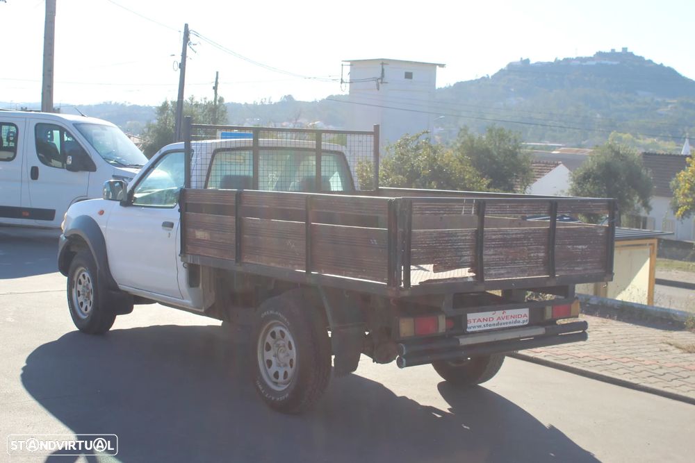 Nissan Pick Up 2.5 Di // 3 Lugares - 6