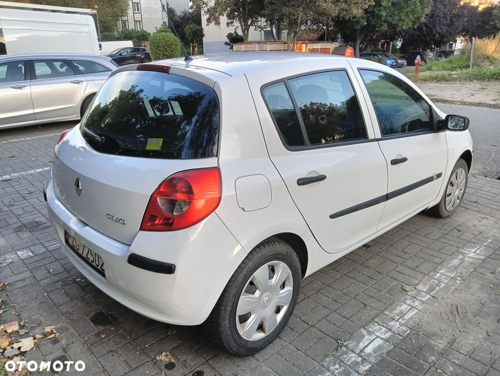 Renault Clio - 6