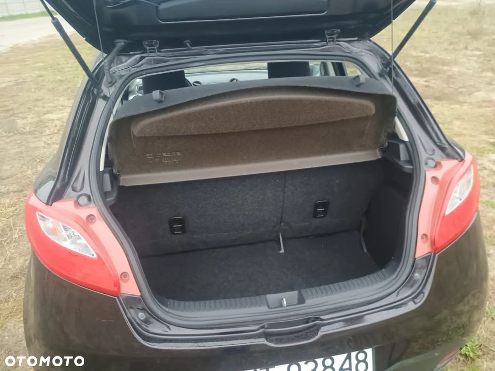 Mazda 2 - 5