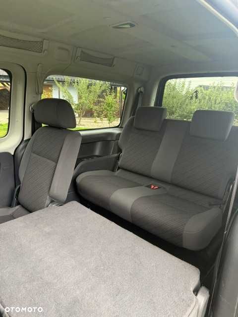 Volkswagen Caddy - 10