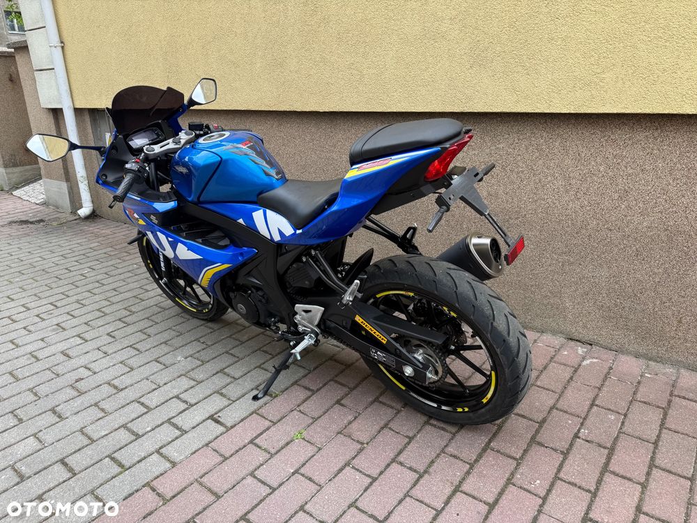 Suzuki GSX-R - 17