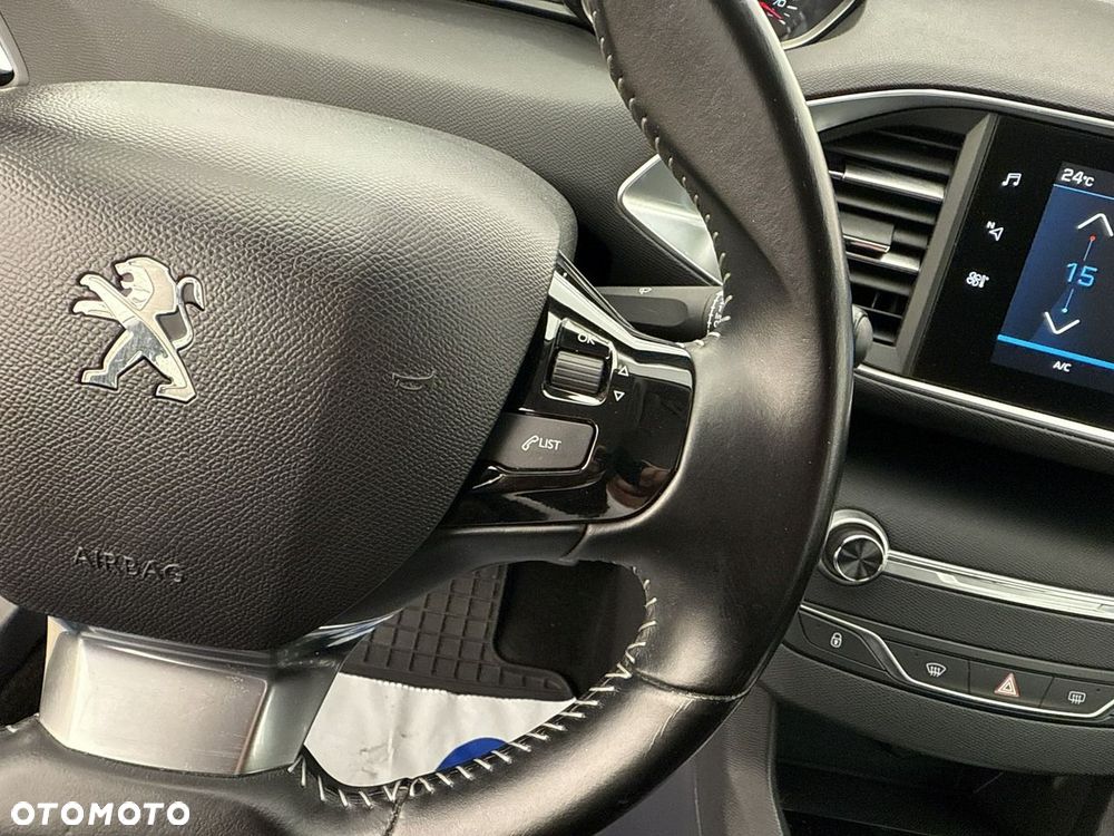 Peugeot 308 - 25