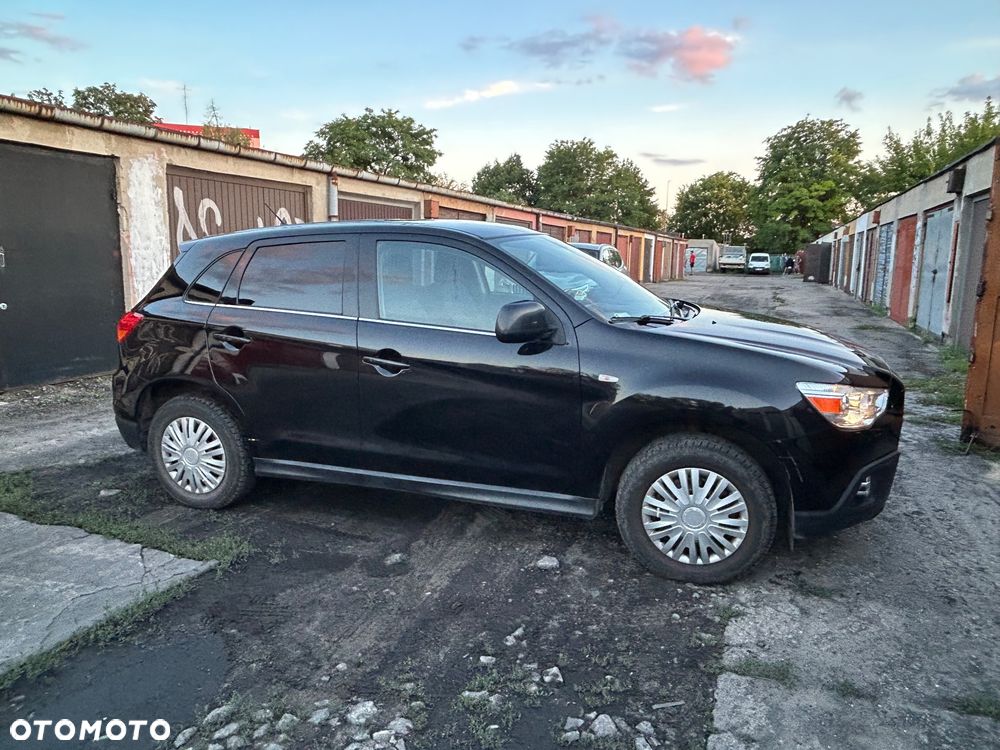 Mitsubishi ASX - 3