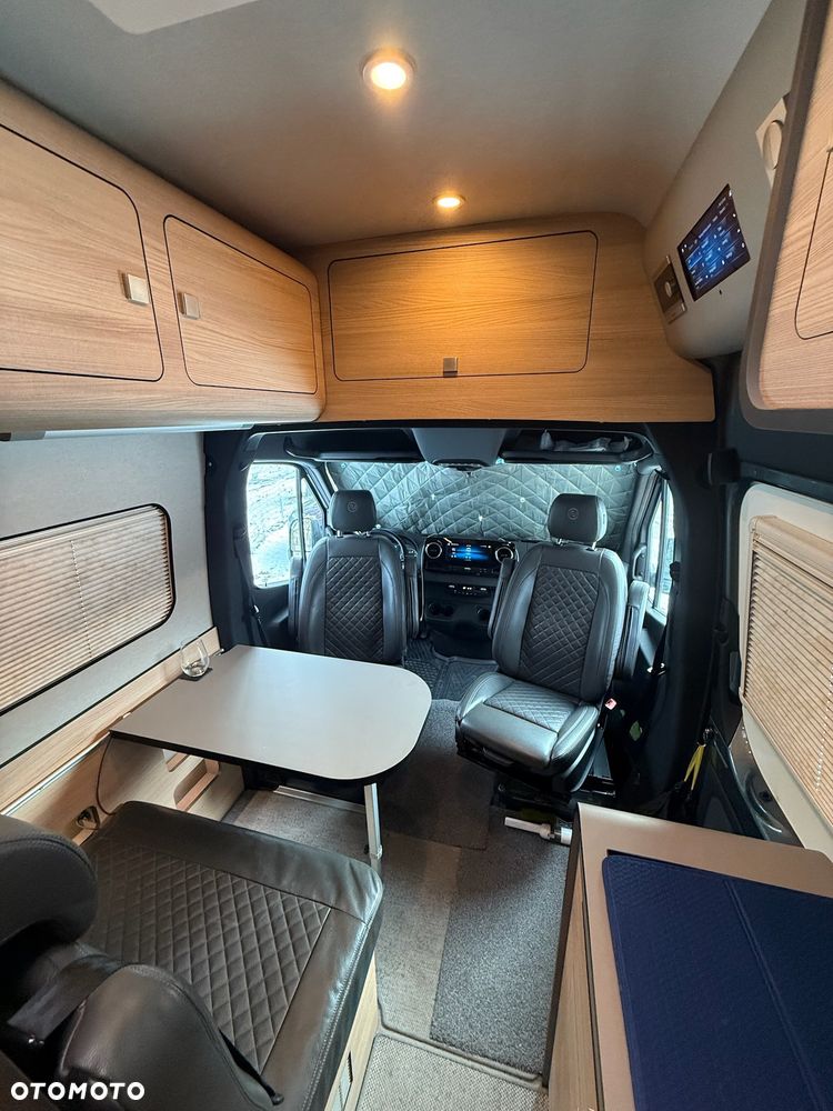 Mercedes-Benz Sprinter - 13