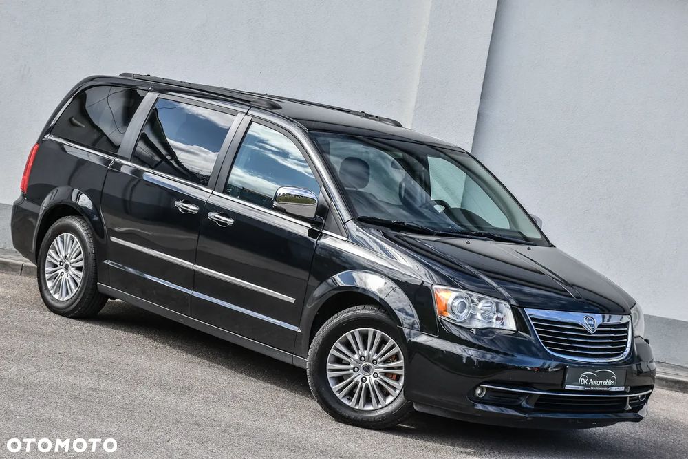 Lancia Voyager 2.8CRD Platinum - 2