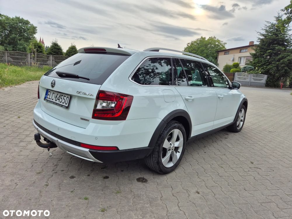 Skoda Octavia 2.0 TDI 4x4 Ambition DSG - 9
