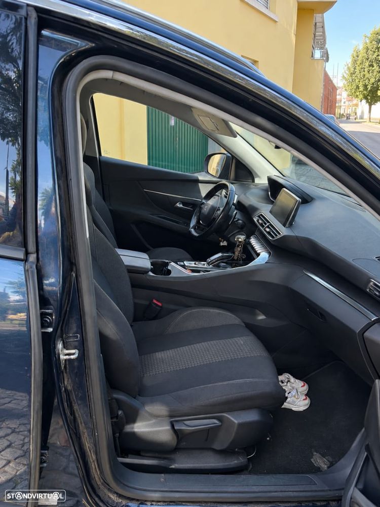 Peugeot 5008 1.5 BlueHDi Allure EAT8 - 5
