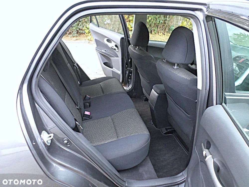 Toyota Auris 1.6 Valvematic Executive - 17