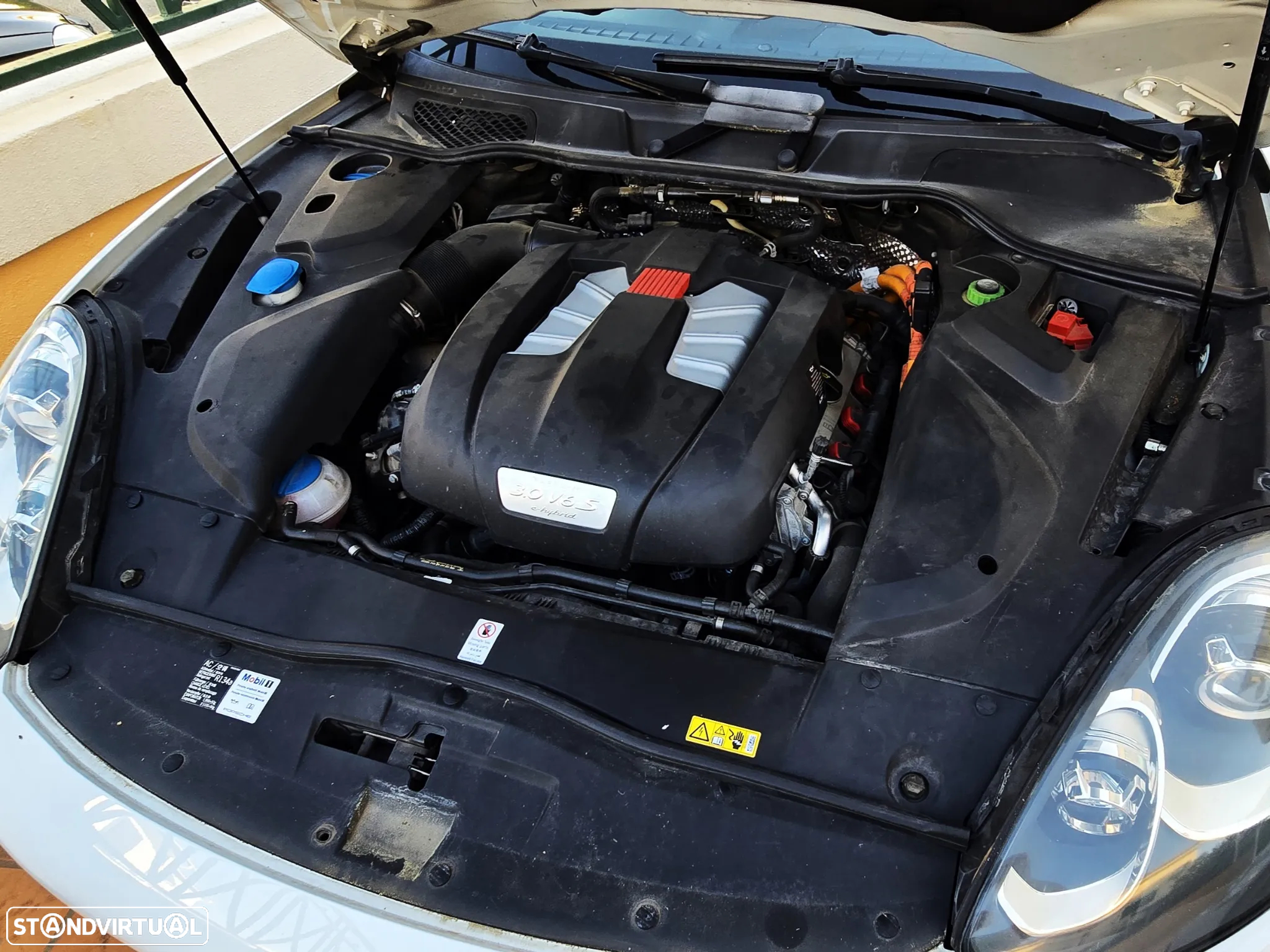 Porsche Cayenne S E-Hybrid - 11