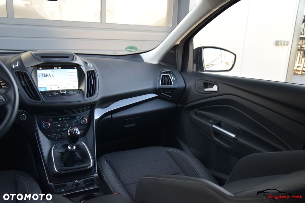 Ford Kuga - 25