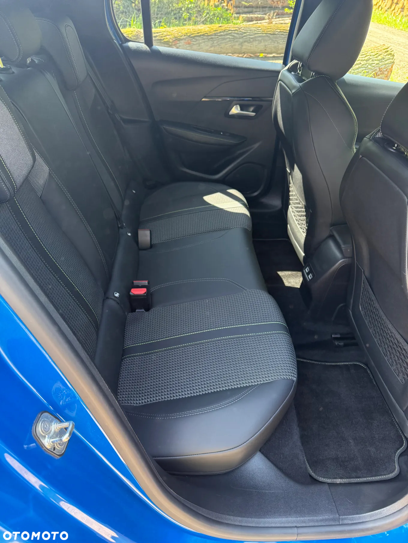 Peugeot 208 e-208 GT - 6