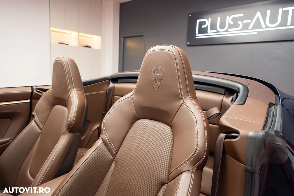 Porsche 911 Carrera 4S PDK - 35