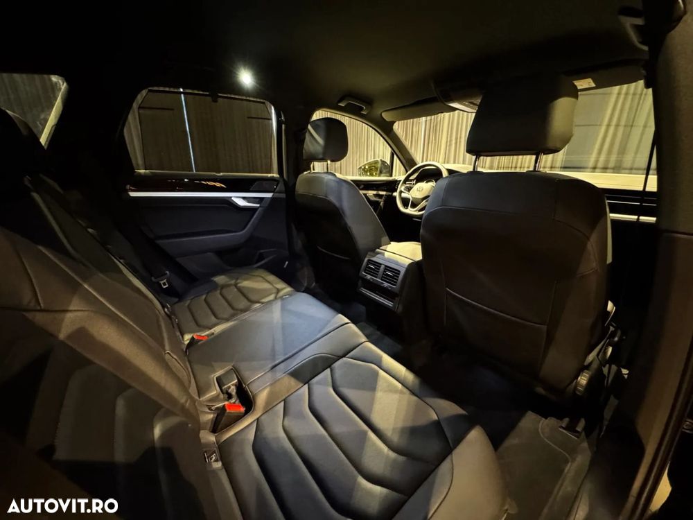 Volkswagen Touareg - 19