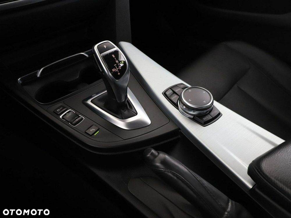 BMW Seria 4 420d xDrive Luxury Line - 29