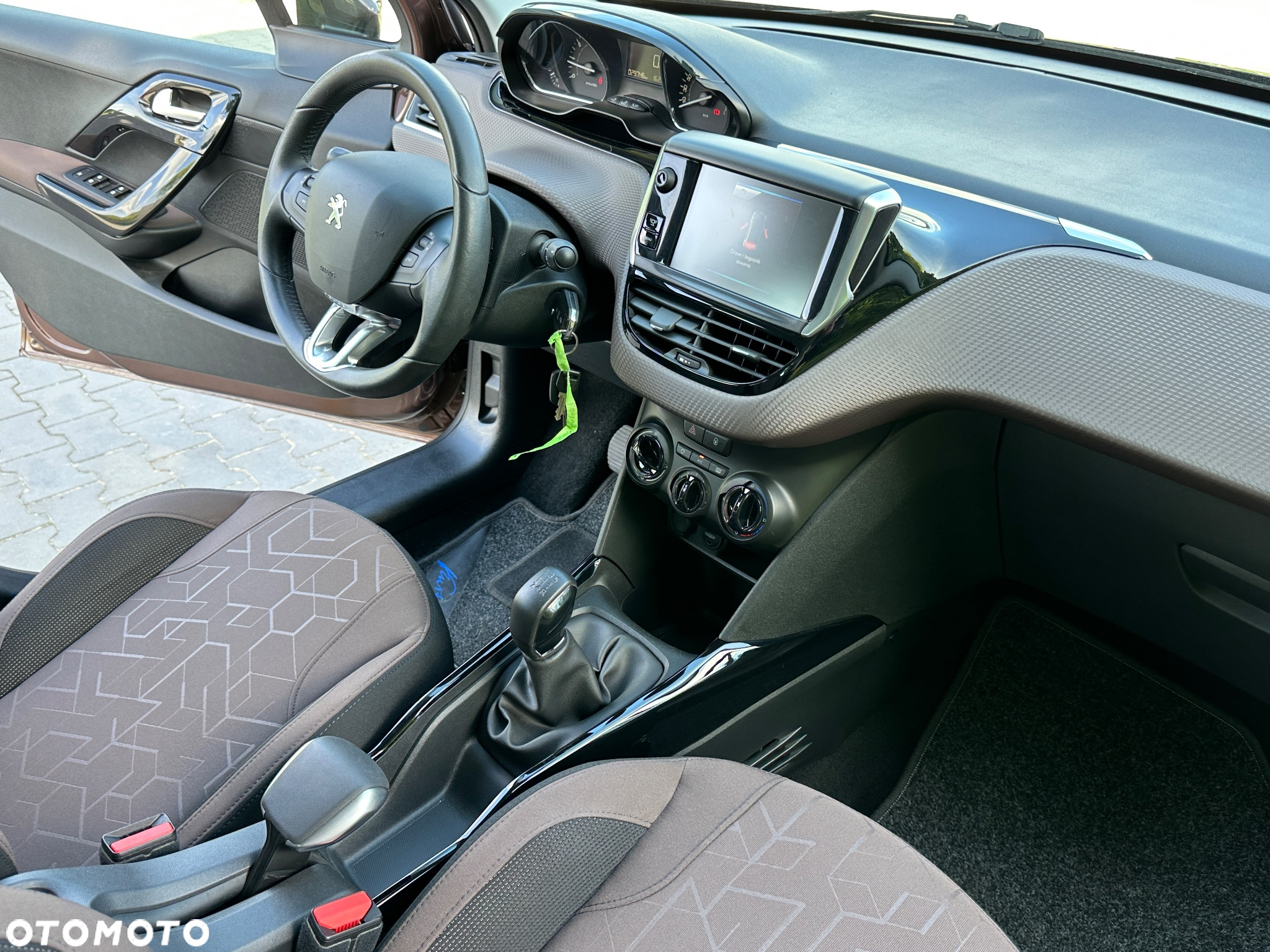 Peugeot 2008 PureTech 82 Allure - 8