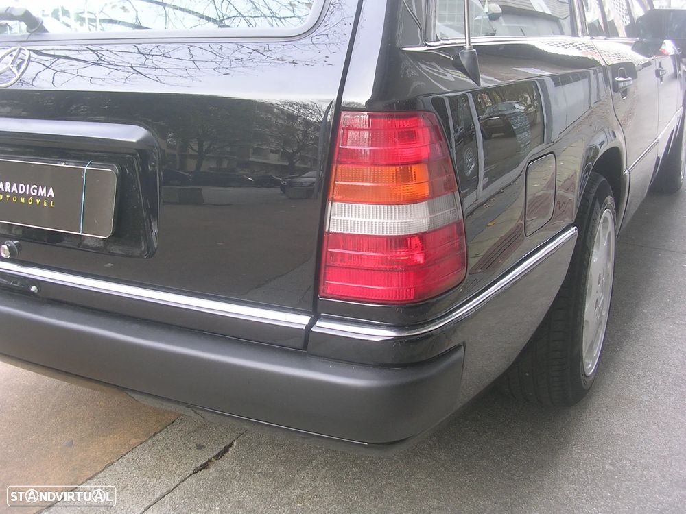 Mercedes-Benz W124 (1984-1997) 300 TE-24 - 12