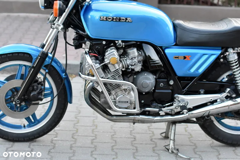 Honda CBX - 24