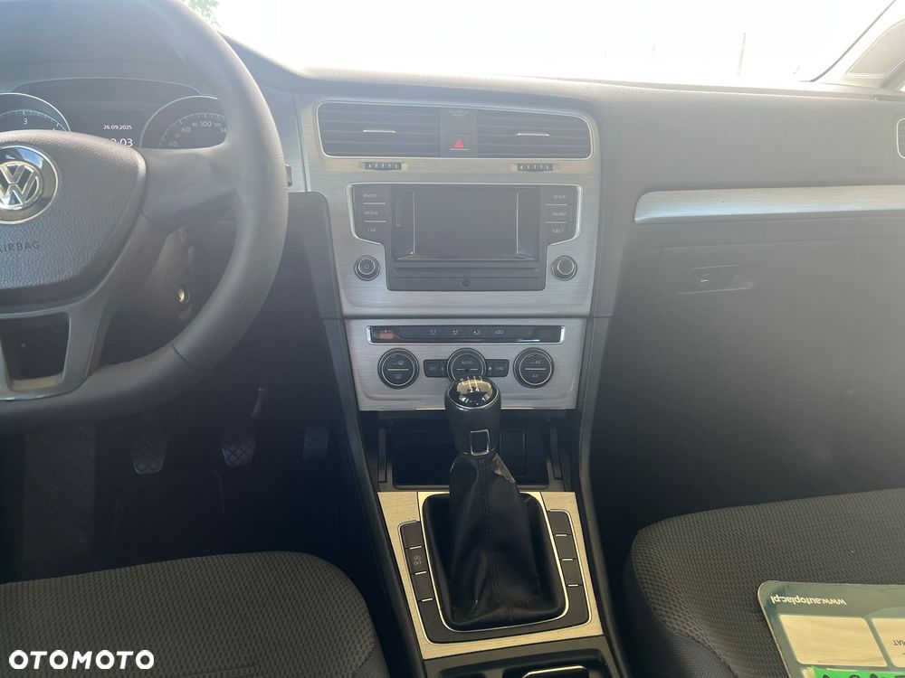 Volkswagen Golf VII 1.6 TDI BMT Comfortline - 11
