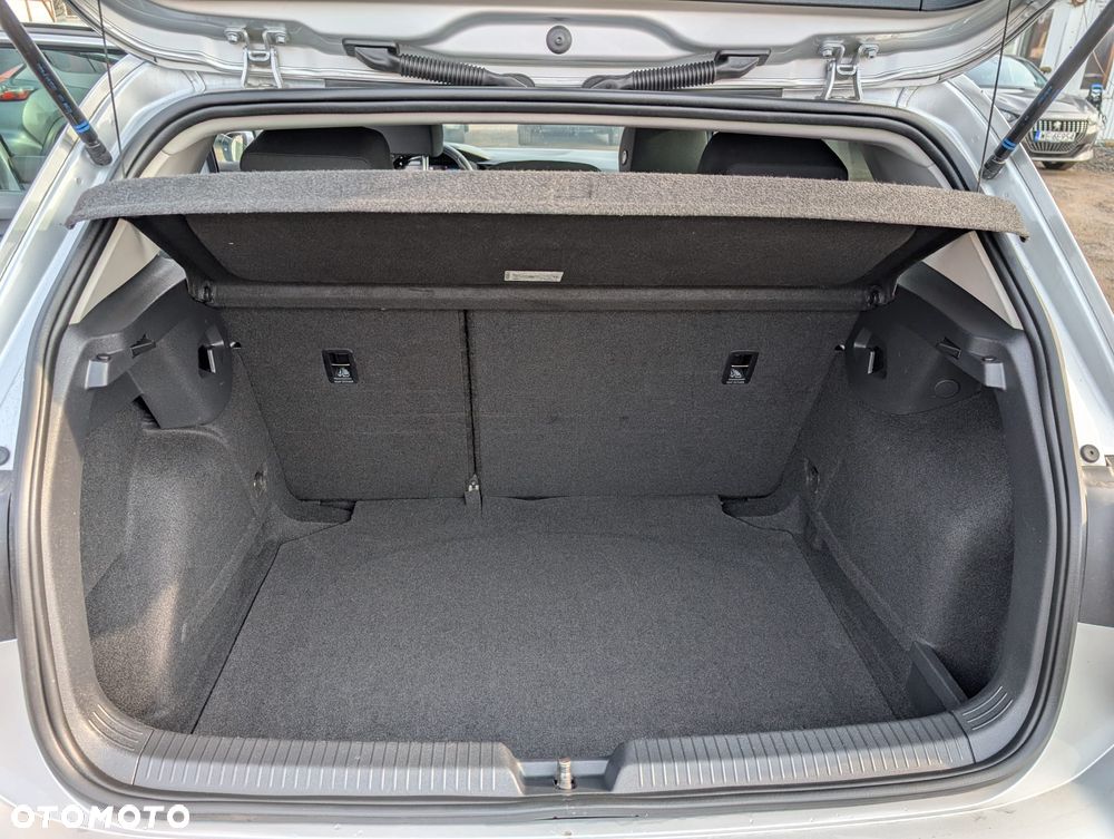 Volkswagen Golf 2.0 TDI Life - 24