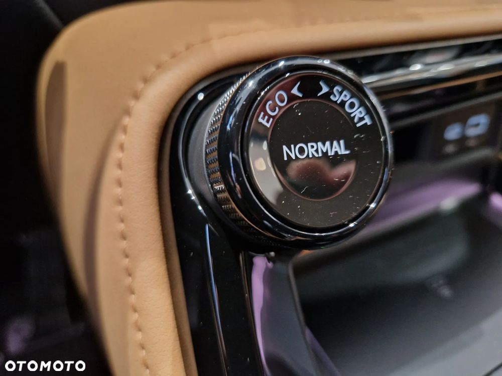 Lexus NX 350h Prestige AWD - 18