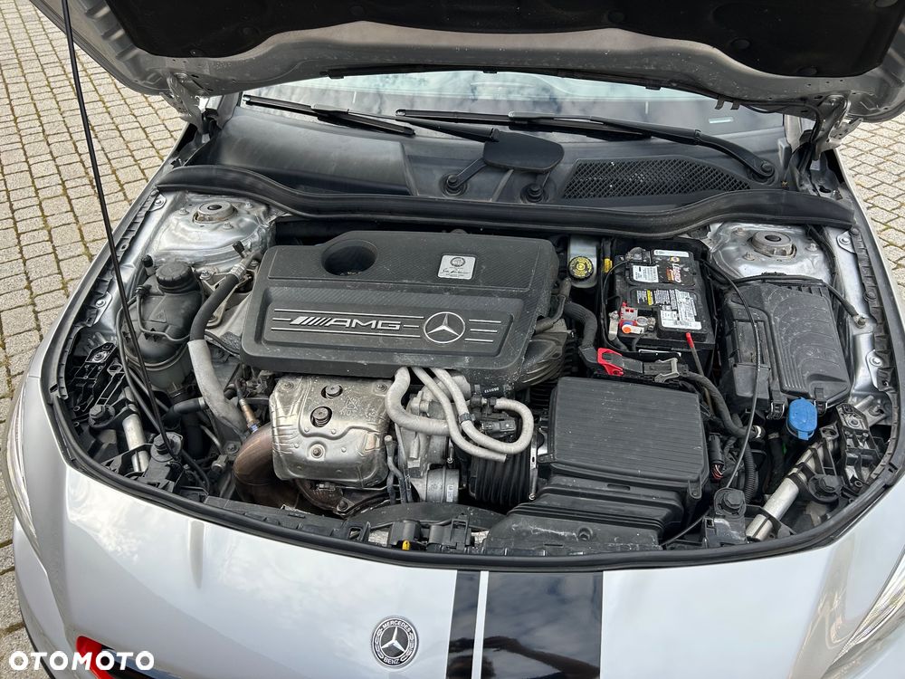 Mercedes-Benz CLA 45 AMG 4Matic 7G-DCT - 33
