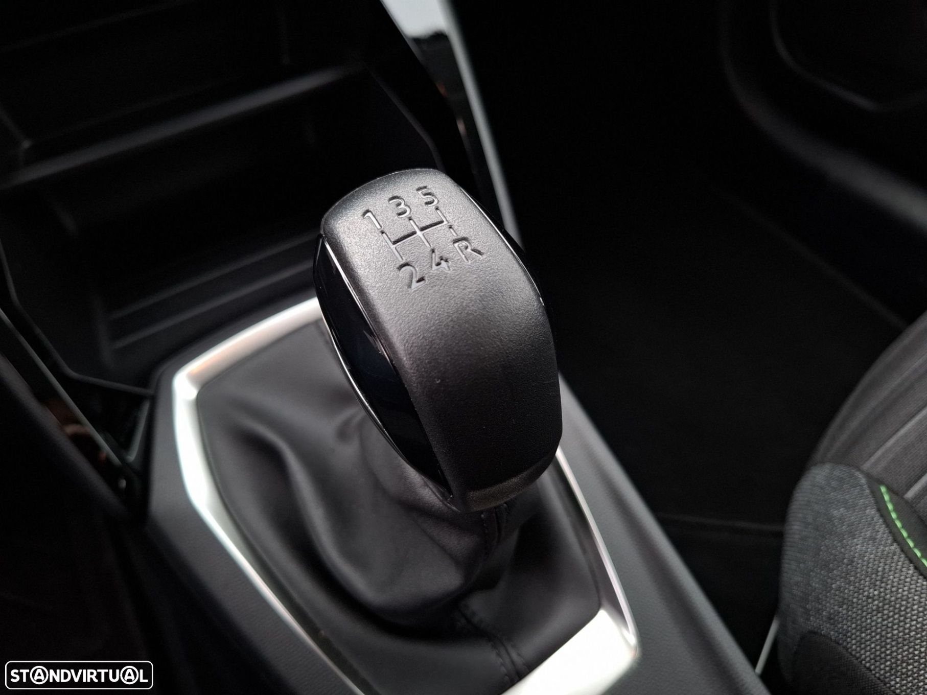 Peugeot 208 1.2 PureTech Active - 19