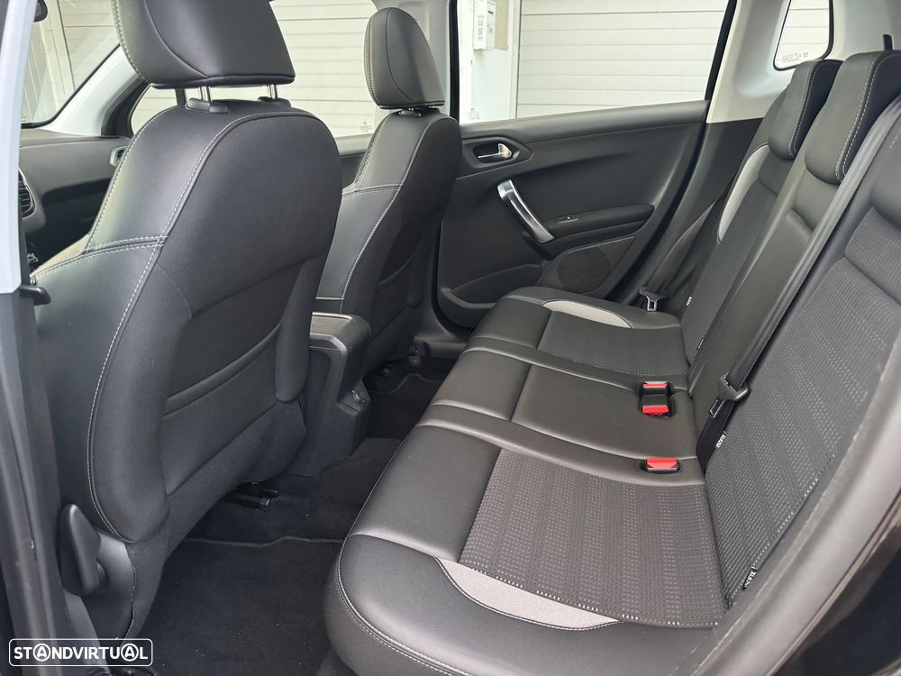 Peugeot 2008 PureTech 110 Stop&Start Allure - 10