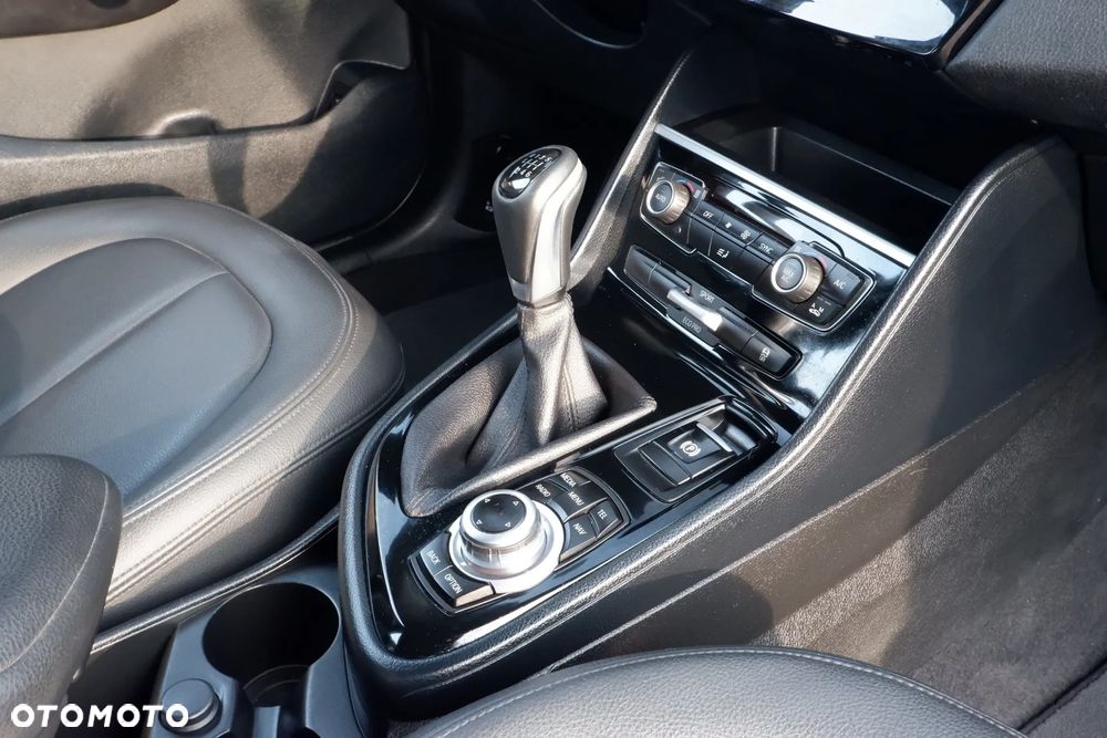 BMW Seria 2 216d Advantage - 7