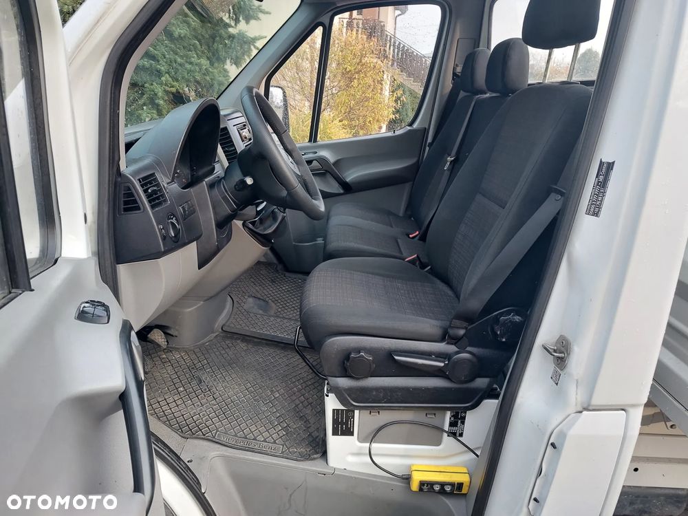 Mercedes-Benz Sprinter - 17