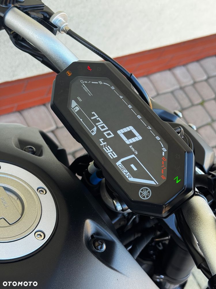 Yamaha YZF - 7