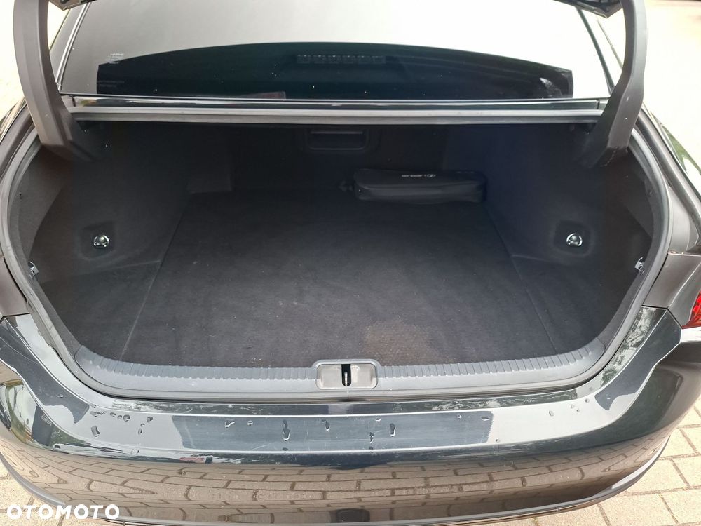 Lexus ES 300h F Sport Edition - 25